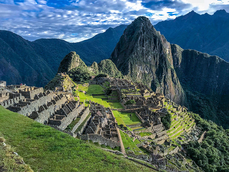 What is the meaning of the name Machu Picchu